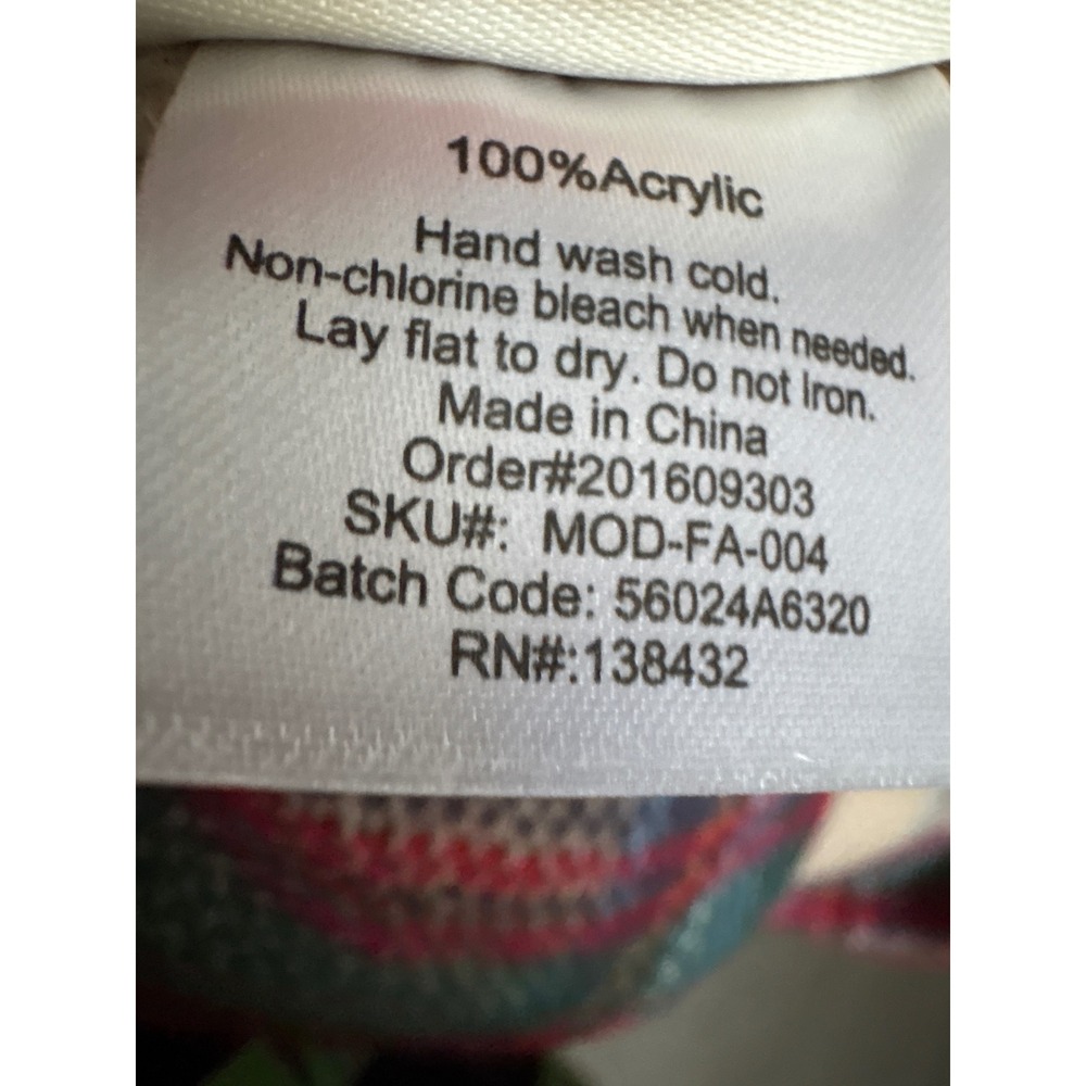 ModCloth Blanket Scarf OS Tan Red Green Plaid Preppy Academic Oversized Wrap - Picture 5 of 10